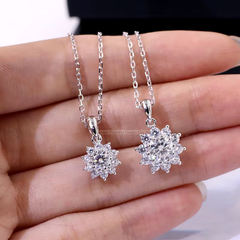 Silver 925 Moissanite Sunflower Necklaces 5Mm/1Ct round Brilliant Fire Stones Pendant Women 18K Gold Plated Necklace